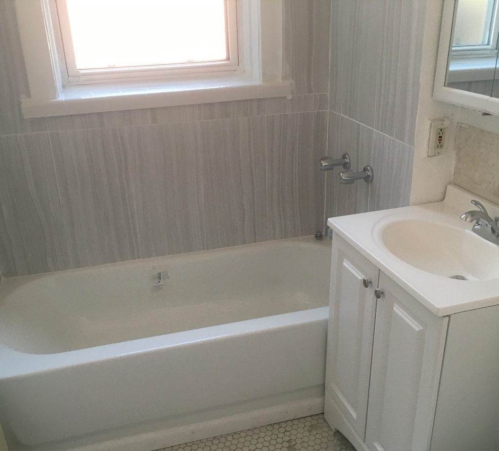 640 W Roscoe Street - Photo 11