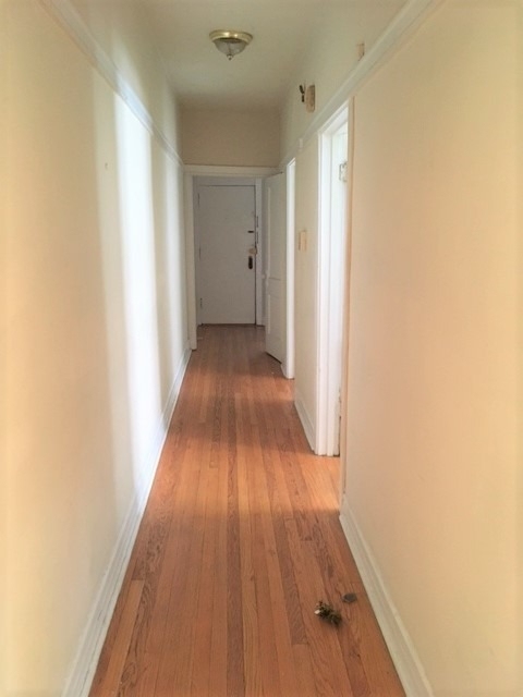 640 W Roscoe Street - Photo 4
