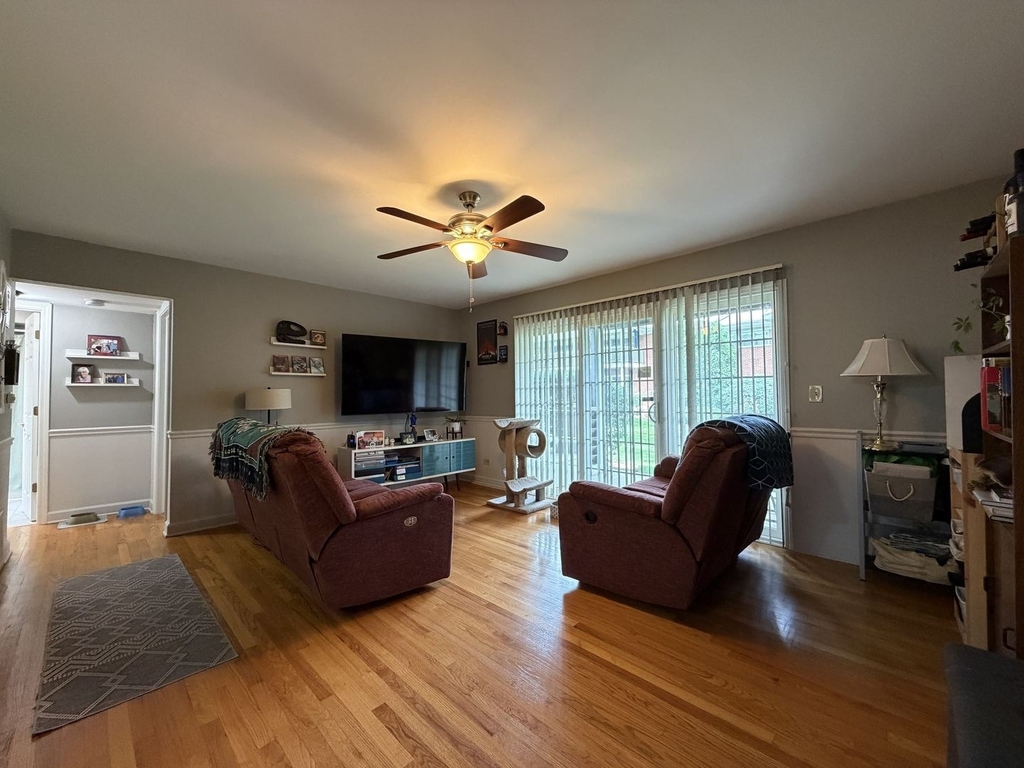 167 E Palatine Road - Photo 3
