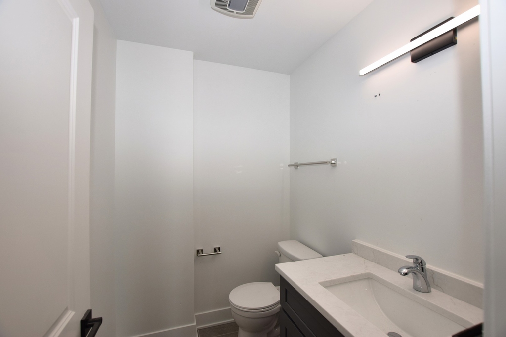 100 S State Street - Photo 17