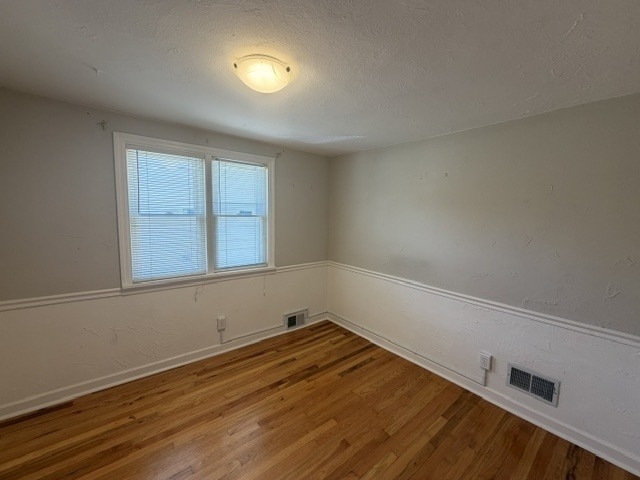 1530 Hill Avenue - Photo 7