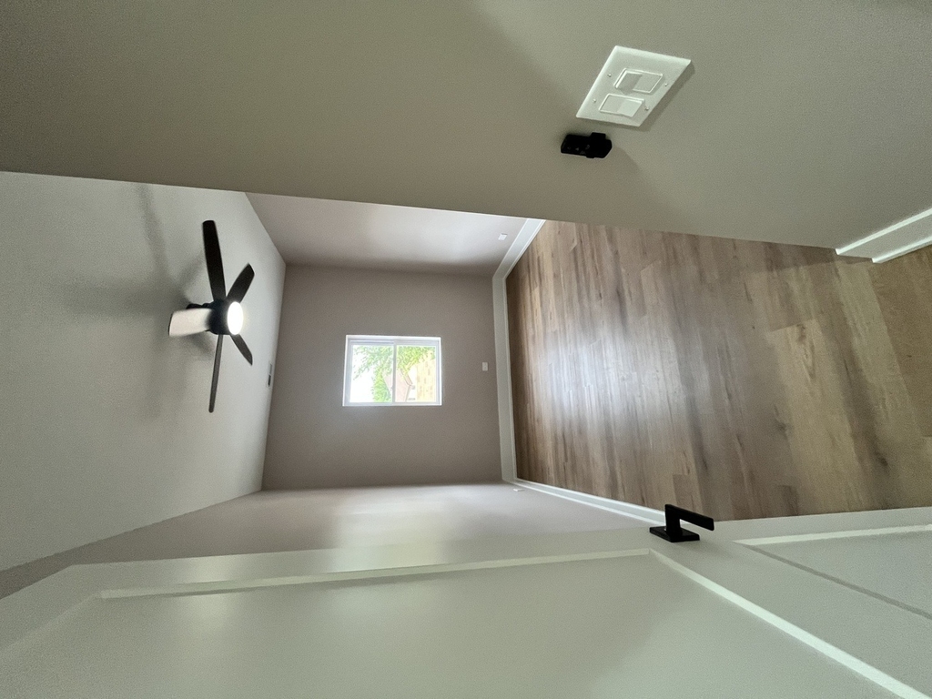 2129 W 18th Place - Photo 10