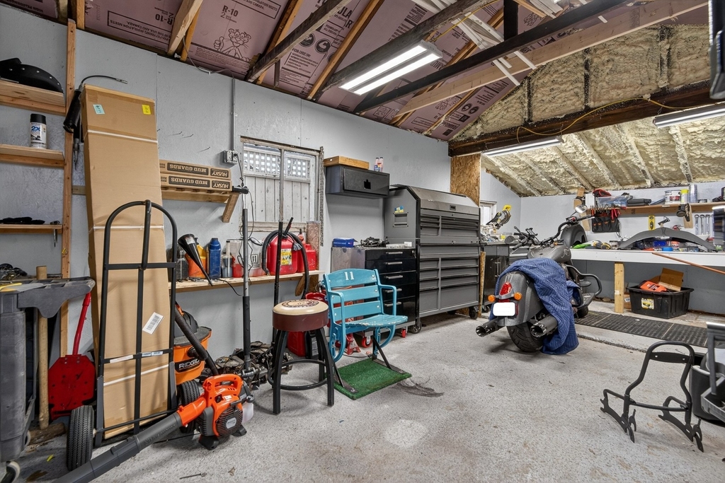 320 Chalmers Street - Photo 16