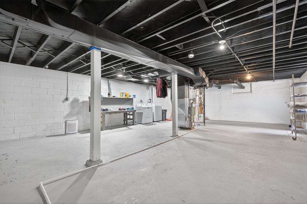 320 Chalmers Street - Photo 11