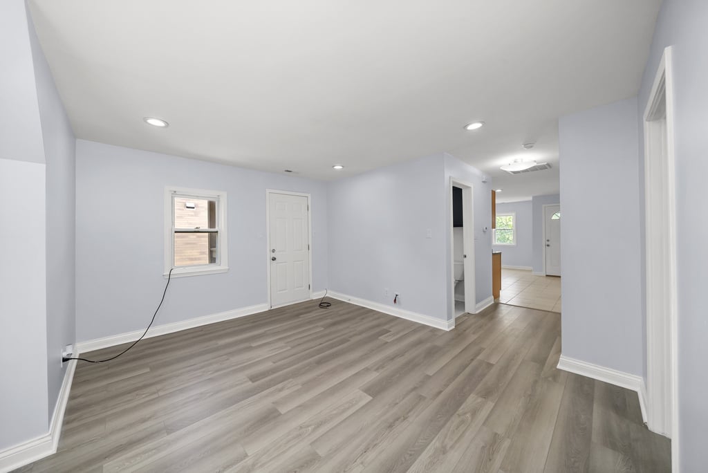 3055 N Nordica Avenue - Photo 2