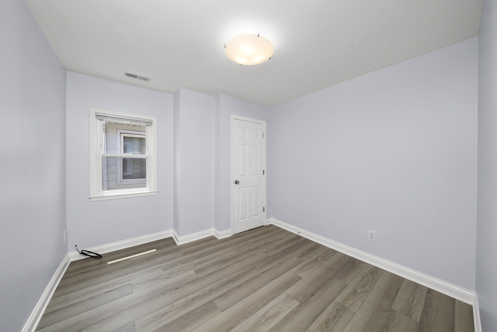 3055 N Nordica Avenue - Photo 4