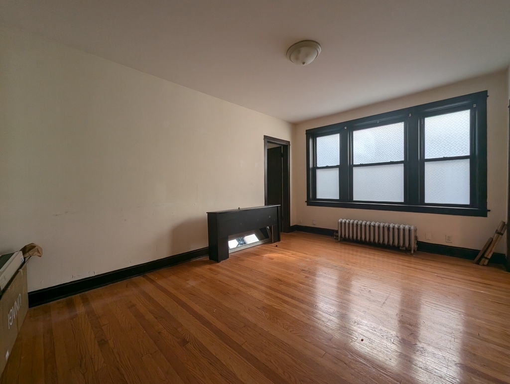 1949 W Cuyler Avenue - Photo 7