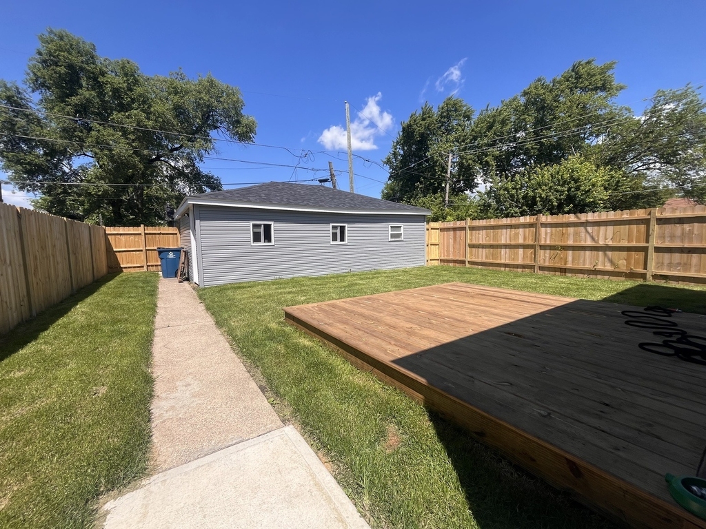 15116 Marshfield Avenue - Photo 19