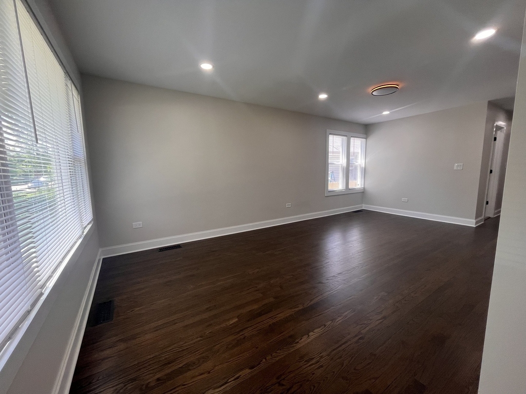 15116 Marshfield Avenue - Photo 2