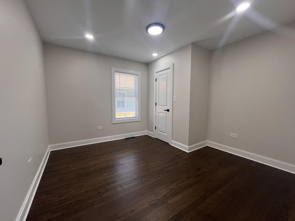 15116 Marshfield Avenue - Photo 6