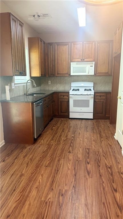 1475 Brookdale Drive - Photo 6