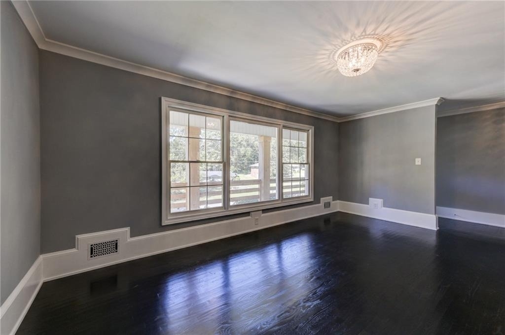2325 Elmwood Circle Se - Photo 8