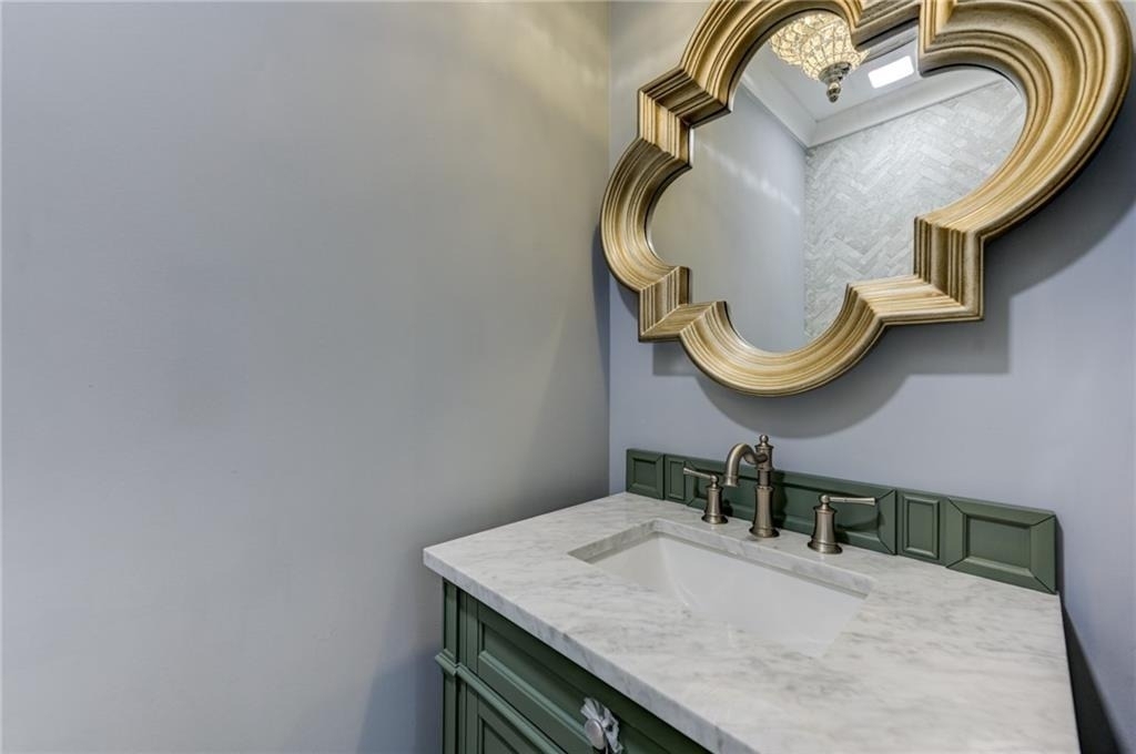 2325 Elmwood Circle Se - Photo 11
