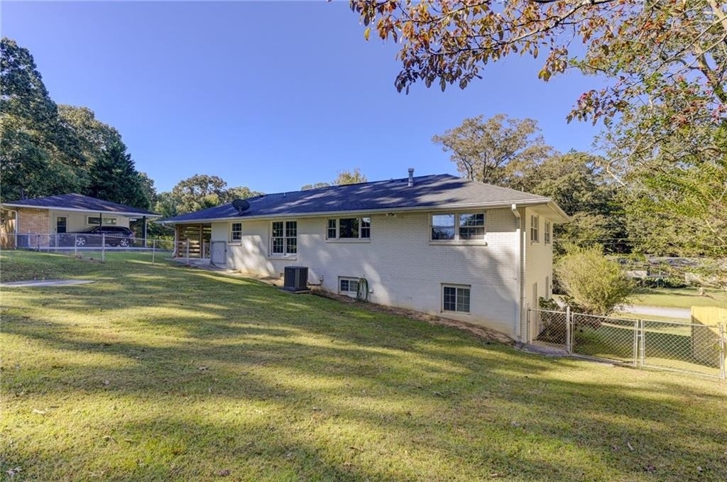 2325 Elmwood Circle Se - Photo 33