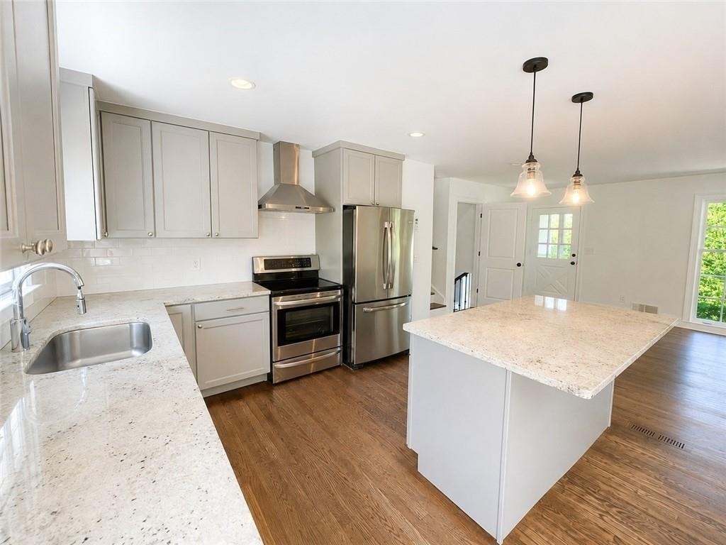 4586 Peachtree Dunwoody Road - Photo 2