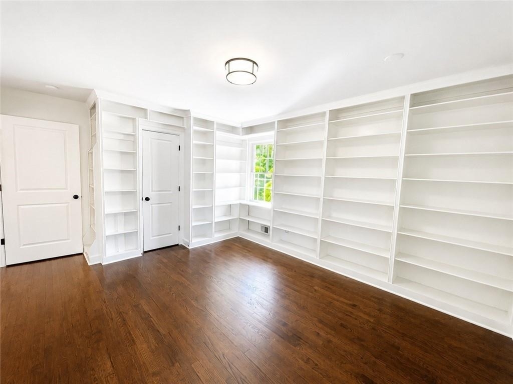 4586 Peachtree Dunwoody Road - Photo 7