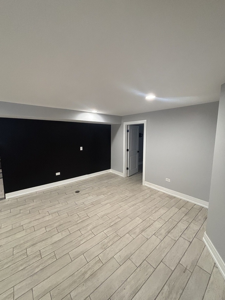 7932 S Peoria Street - Photo 3