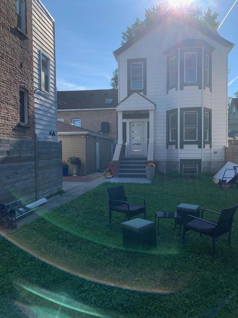 2418 N Washtenaw Avenue - Photo 12