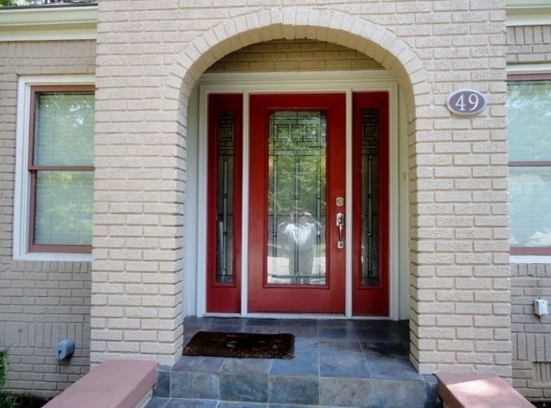 49 Leslie Street Ne - Photo 1
