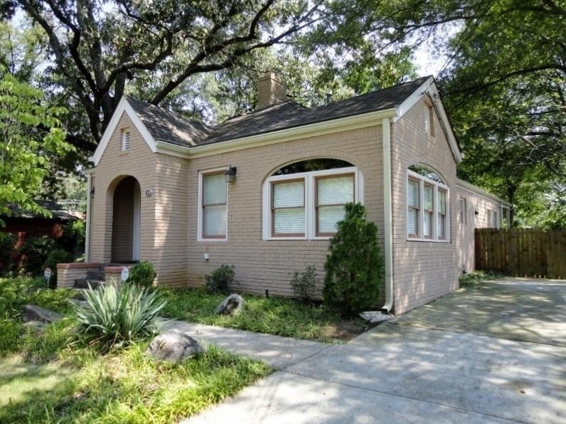 49 Leslie Street Ne - Photo 3