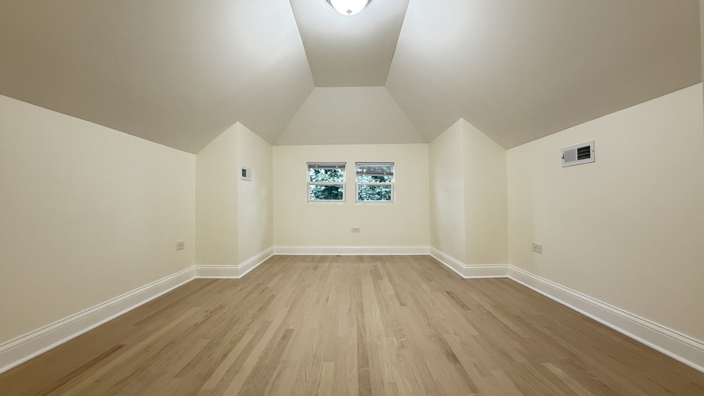 5821 W Gunnison Street - Photo 33