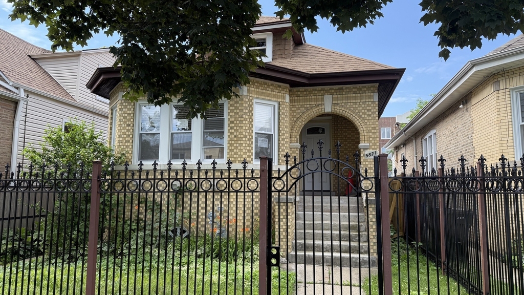 5821 W Gunnison Street - Photo 1