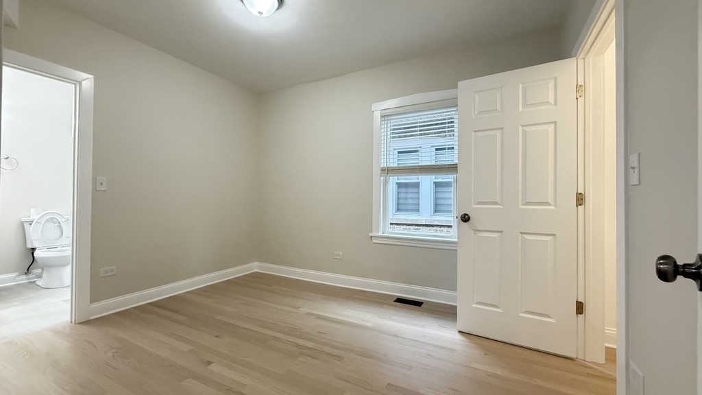 5821 W Gunnison Street - Photo 22