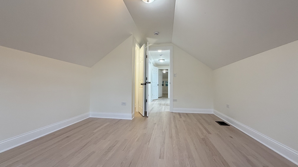 5821 W Gunnison Street - Photo 41