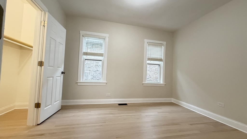 5821 W Gunnison Street - Photo 23