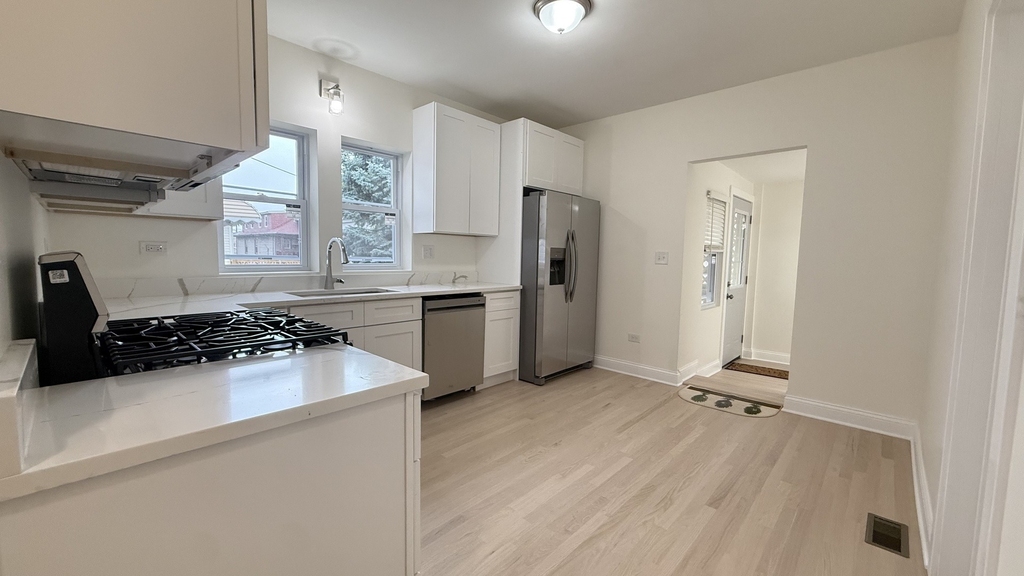 5821 W Gunnison Street - Photo 12