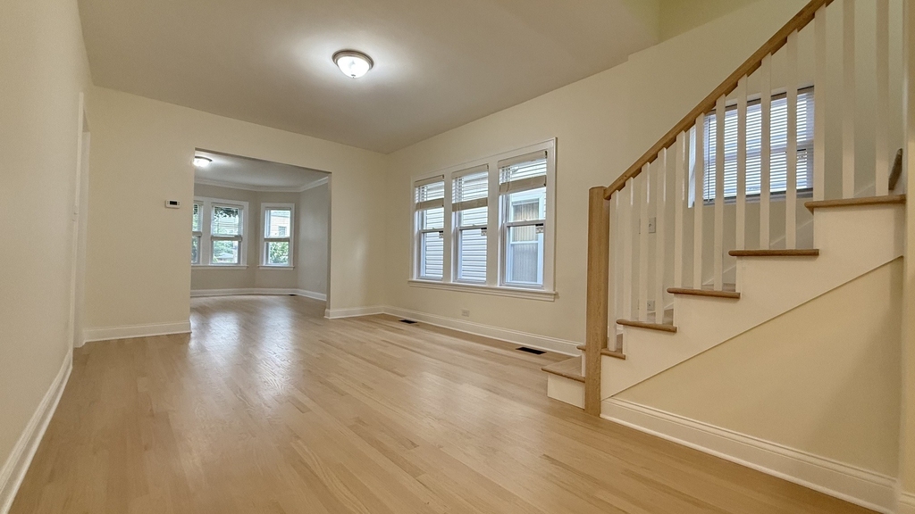 5821 W Gunnison Street - Photo 9