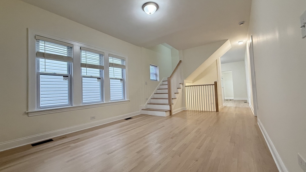 5821 W Gunnison Street - Photo 7