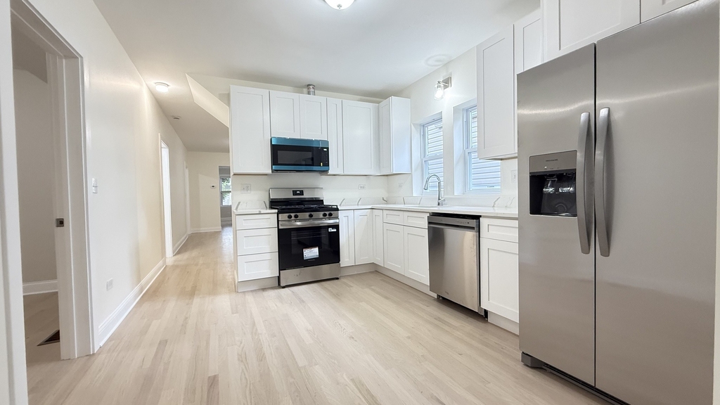 5821 W Gunnison Street - Photo 14