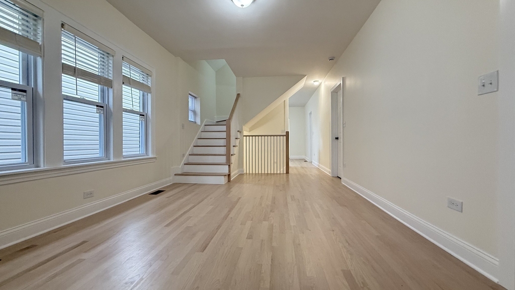 5821 W Gunnison Street - Photo 6