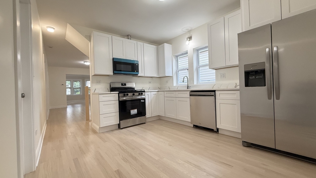 5821 W Gunnison Street - Photo 16