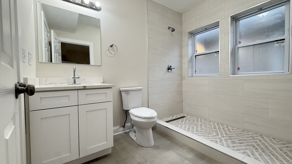 5821 W Gunnison Street - Photo 18