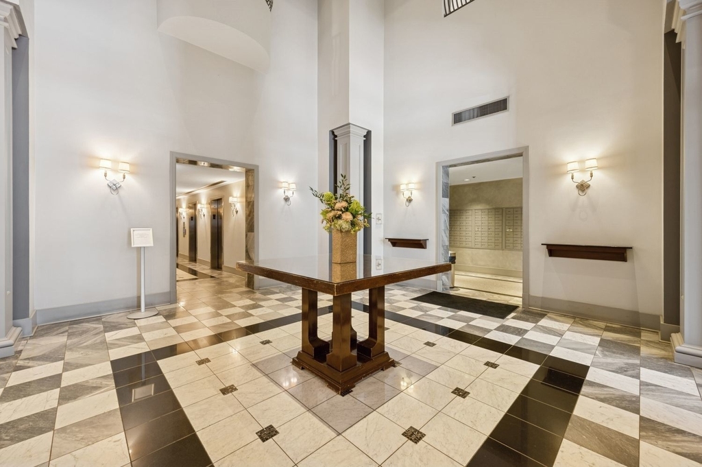 70 W Huron Street - Photo 10