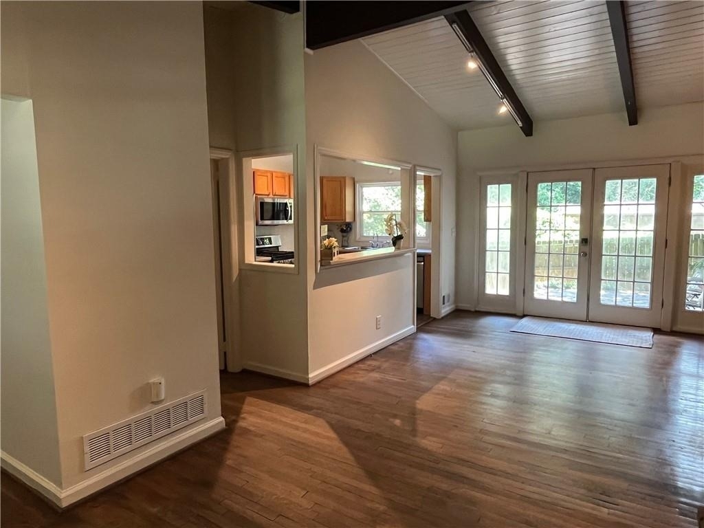 1945 Dellwood Drive Nw - Photo 8