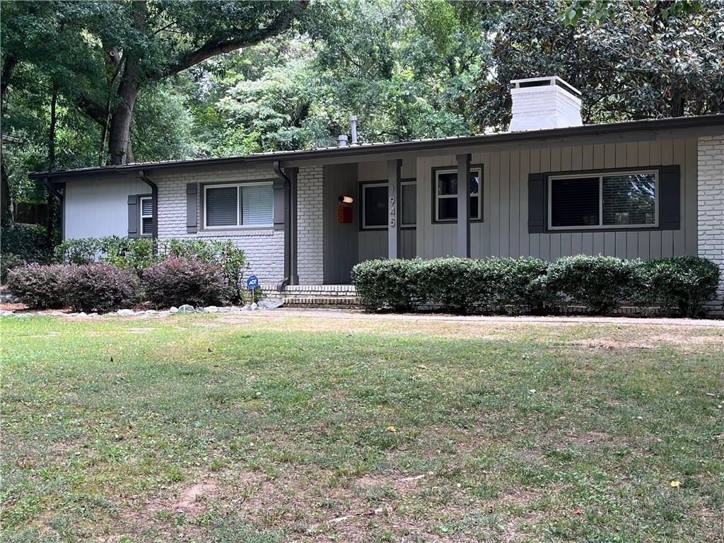 1945 Dellwood Drive Nw - Photo 1