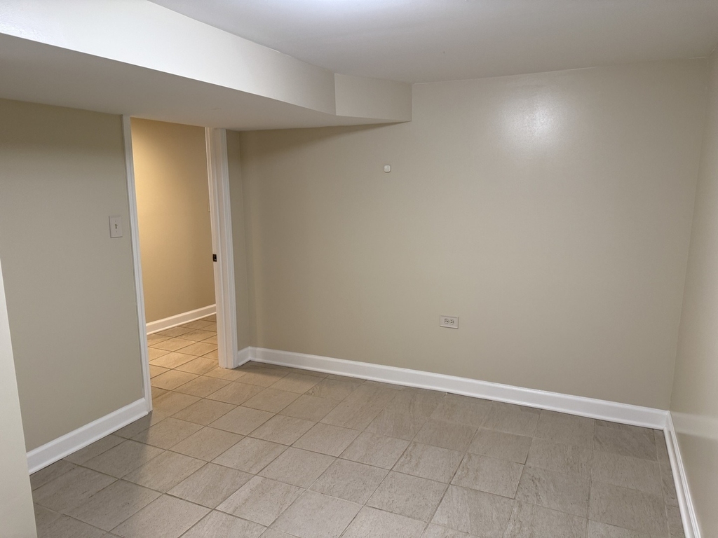 2252 N Laramie Avenue - Photo 11