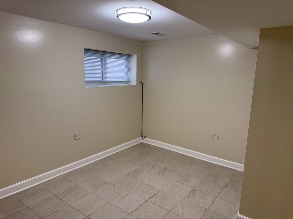 2252 N Laramie Avenue - Photo 4