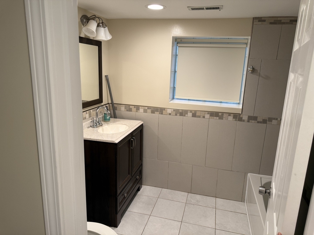 2252 N Laramie Avenue - Photo 10