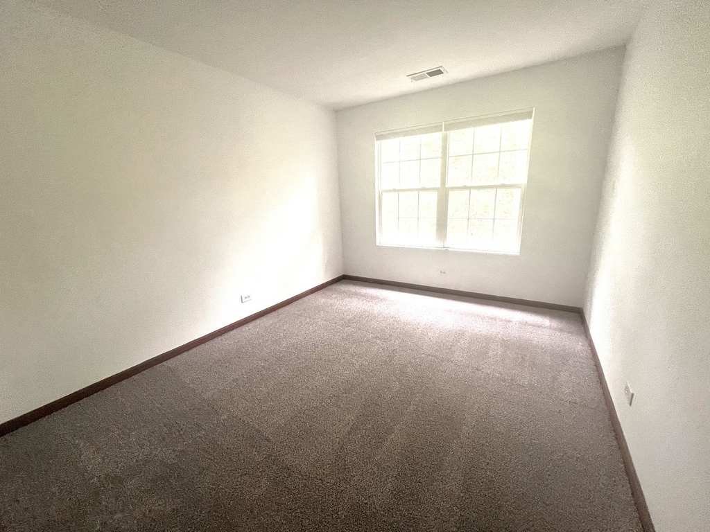 2407 Stoughton Circle - Photo 12