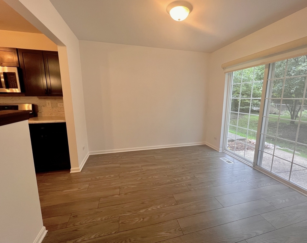 2407 Stoughton Circle - Photo 10