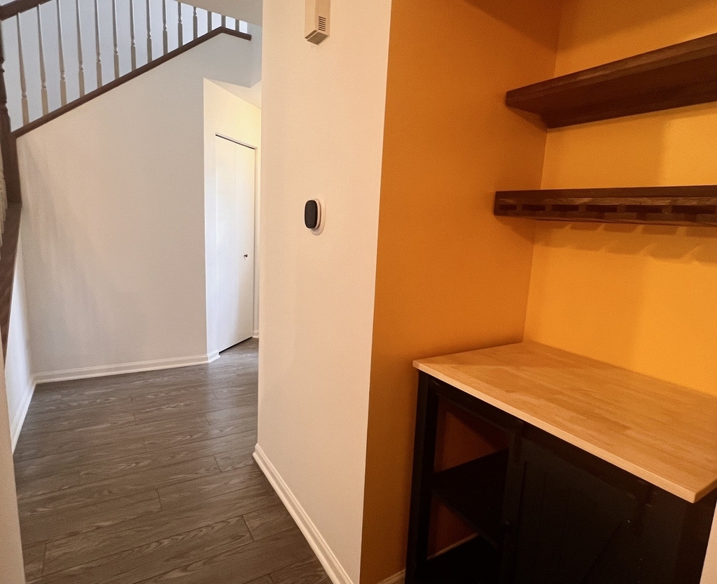2407 Stoughton Circle - Photo 6