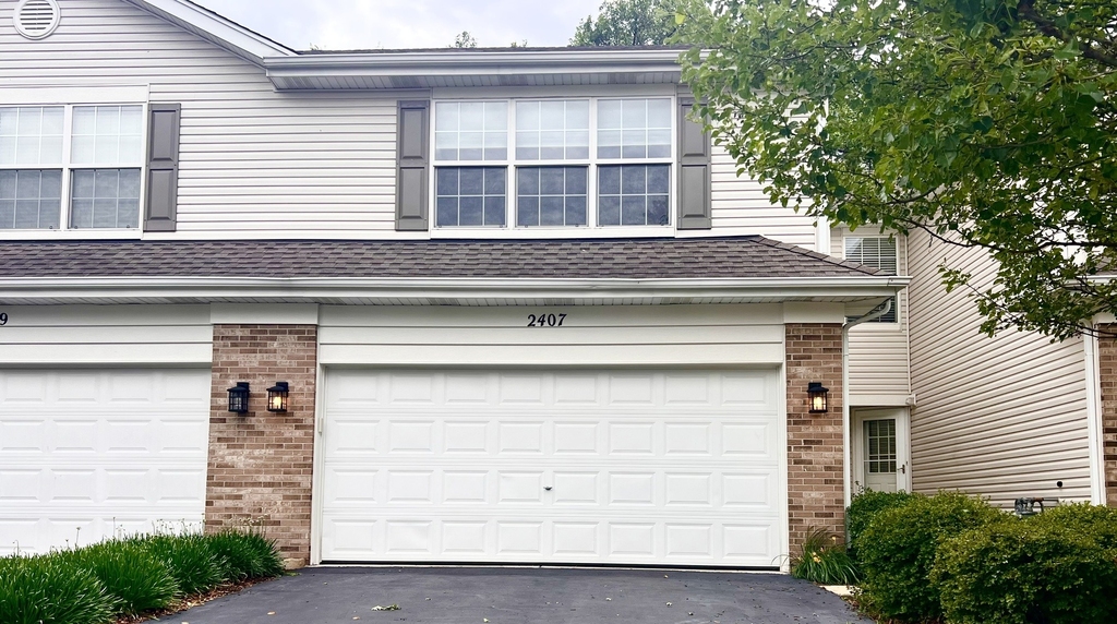 2407 Stoughton Circle - Photo 0