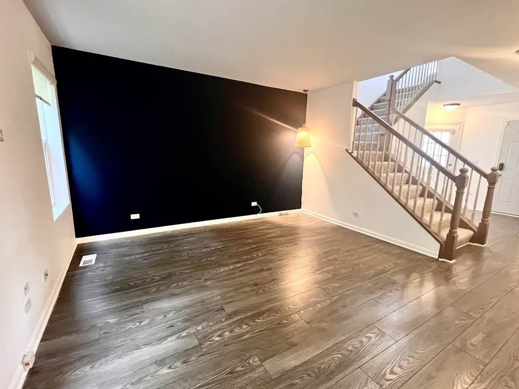 2407 Stoughton Circle - Photo 7