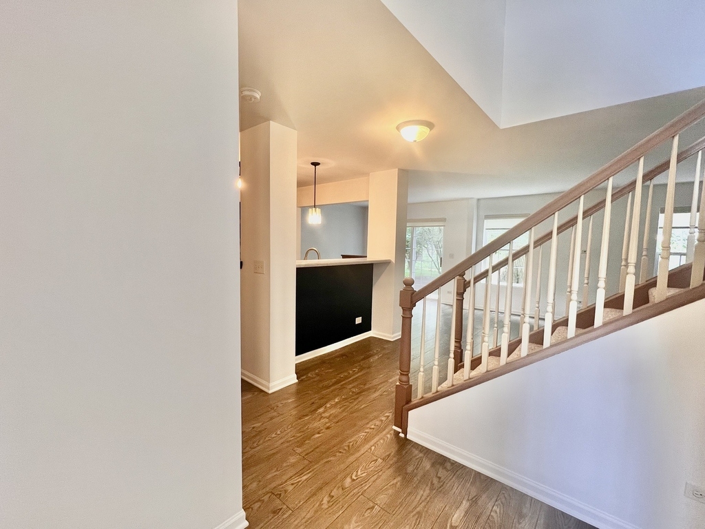 2407 Stoughton Circle - Photo 2