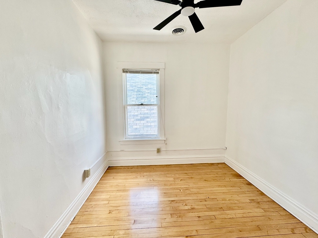 2047 N Lavergne Avenue - Photo 18