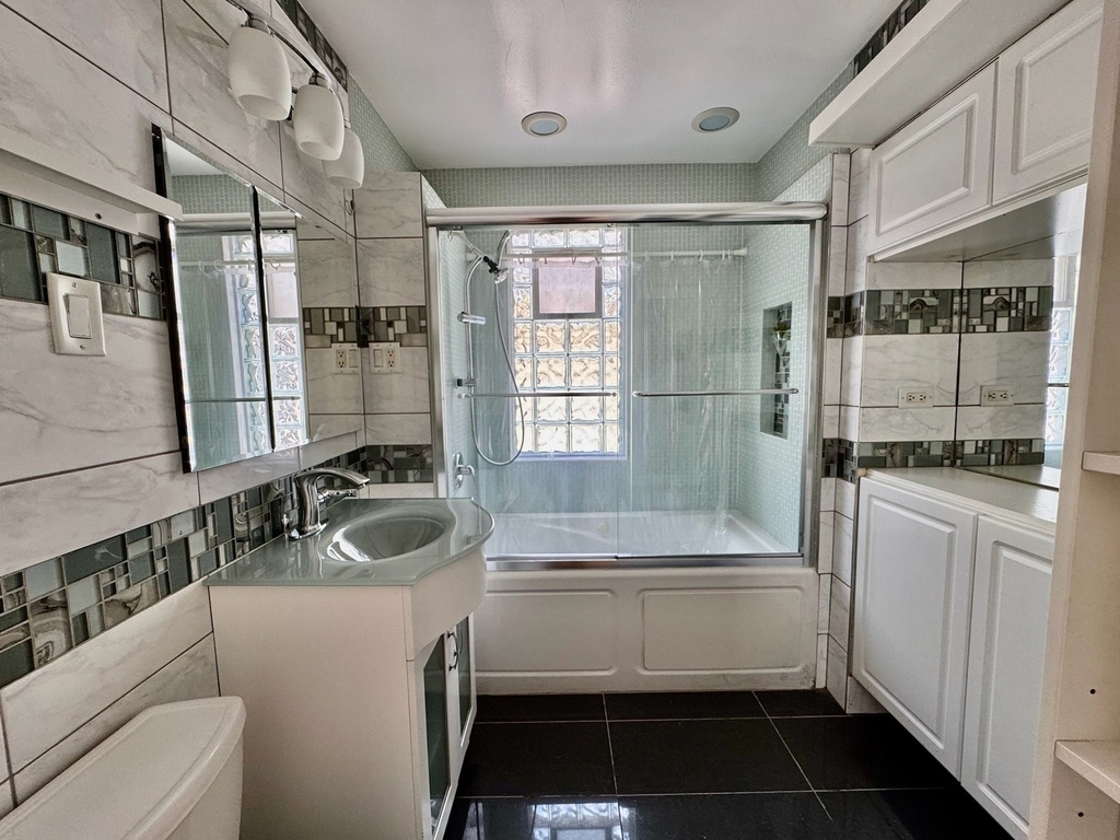 2047 N Lavergne Avenue - Photo 15
